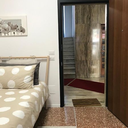Studio 25 Apartment - Near Metro M3 Milano Exterior foto